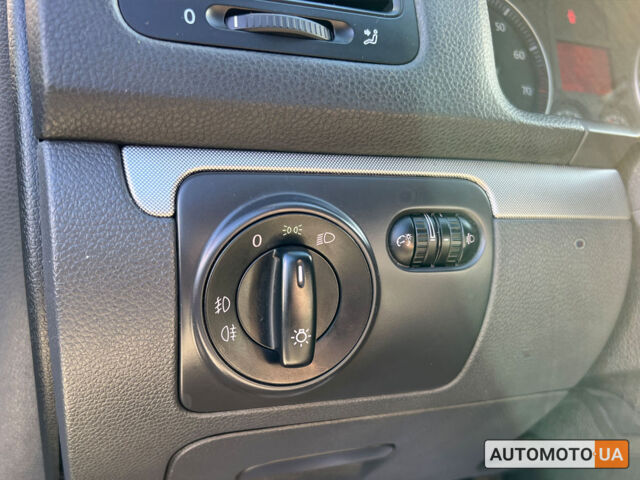 Серый Фольксваген Гольф, объемом двигателя 1.4 л и пробегом 186 тыс. км за 6400 $, фото 15 на Automoto.ua