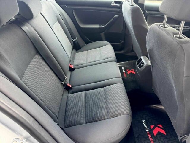 Сірий Фольксваген Гольф, об'ємом двигуна 1.6 л та пробігом 176 тис. км за 7699 $, фото 15 на Automoto.ua