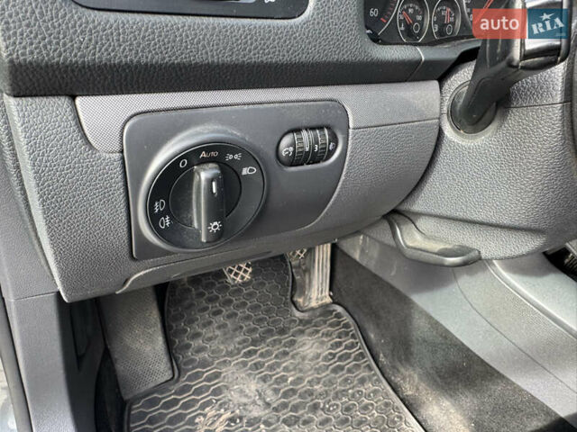 Сірий Фольксваген Гольф, об'ємом двигуна 1.9 л та пробігом 278 тис. км за 6900 $, фото 15 на Automoto.ua