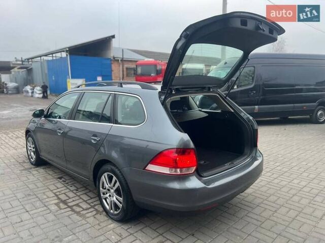 Серый Фольксваген Гольф, объемом двигателя 1.4 л и пробегом 263 тыс. км за 6500 $, фото 7 на Automoto.ua