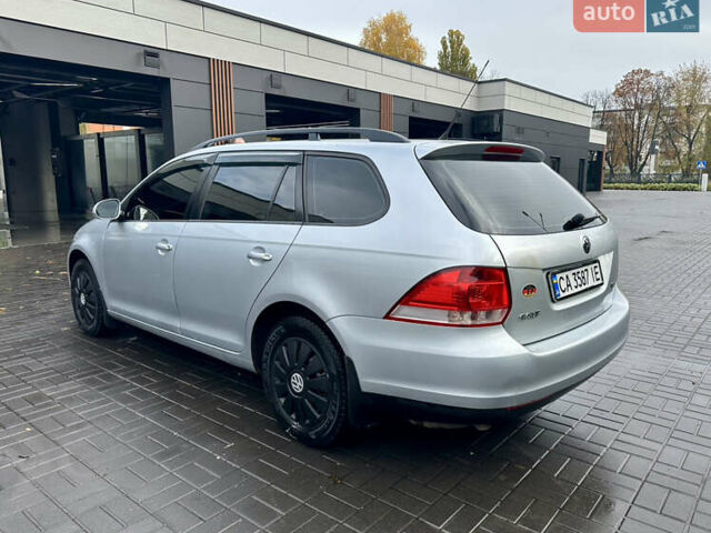 Фольксваген Гольф 2009 в Черкассах на Automoto.ua Серый Фольксваген Гольф, объемом двигателя 1.9 л и пробегом 221 тыс. км за 6950 $, фото 5 на Automoto.ua