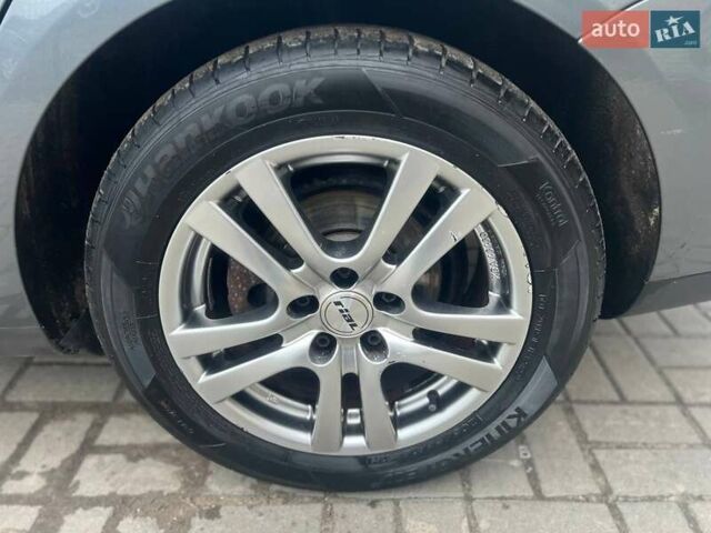 Серый Фольксваген Гольф, объемом двигателя 1.4 л и пробегом 263 тыс. км за 6500 $, фото 12 на Automoto.ua