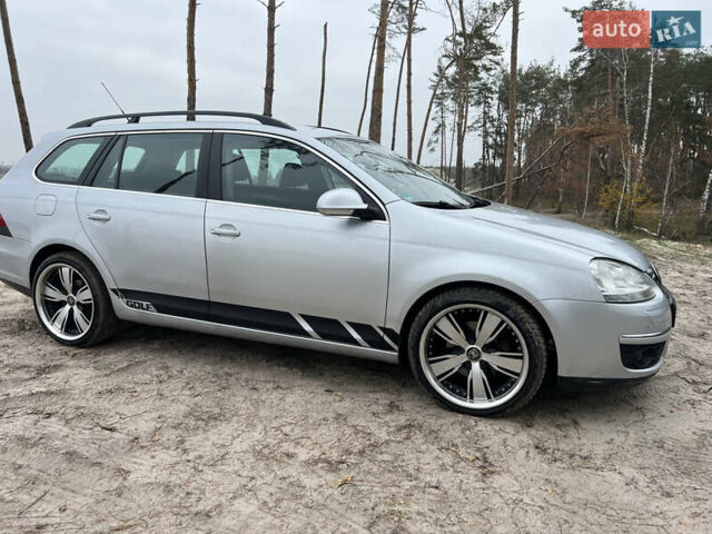 Серый Фольксваген Гольф, объемом двигателя 1.4 л и пробегом 208 тыс. км за 5500 $, фото 6 на Automoto.ua