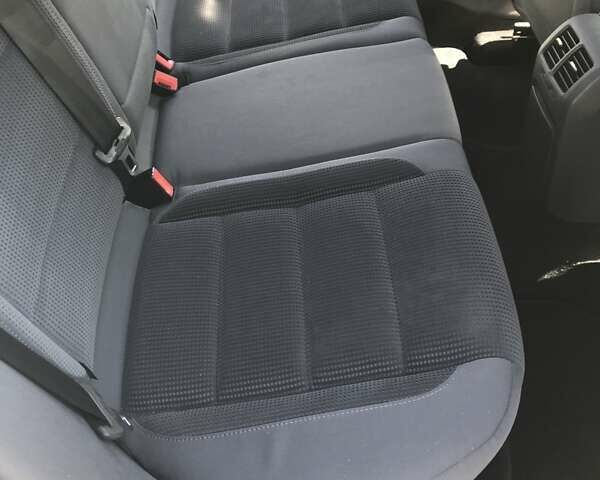 Серый Фольксваген Гольф, объемом двигателя 1.4 л и пробегом 131 тыс. км за 8800 $, фото 15 на Automoto.ua