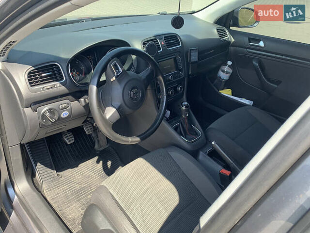 Серый Фольксваген Гольф, объемом двигателя 1.6 л и пробегом 320 тыс. км за 7350 $, фото 4 на Automoto.ua