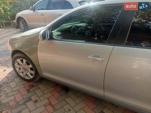 Фольксваген Гольф 2009 в Черноморске (Ильичевске) на Automoto.ua Серый Фольксваген Гольф, объемом двигателя 1.39 л и пробегом 233 тыс. км за 4800 $, фото 6 на Automoto.ua