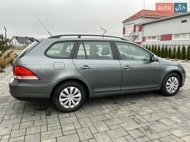 Серый Фольксваген Гольф, объемом двигателя 1.6 л и пробегом 218 тыс. км за 5850 $, фото 15 на Automoto.ua