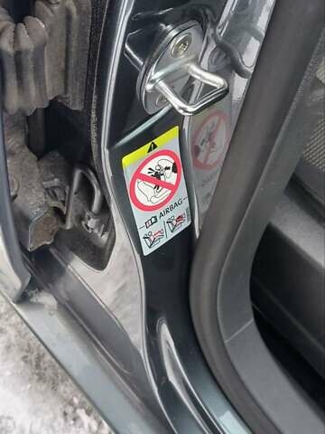 Серый Фольксваген Гольф, объемом двигателя 1.6 л и пробегом 243 тыс. км за 6850 $, фото 11 на Automoto.ua