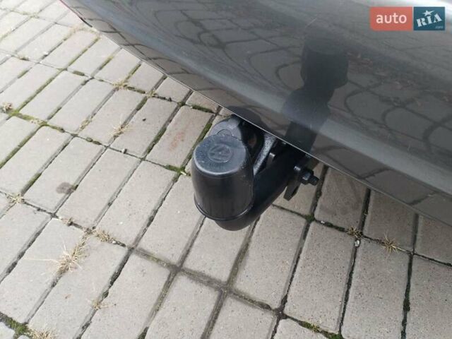 Серый Фольксваген Гольф, объемом двигателя 1.6 л и пробегом 253 тыс. км за 7700 $, фото 13 на Automoto.ua