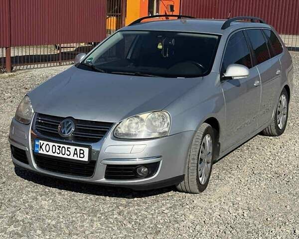 Серый Фольксваген Гольф, объемом двигателя 1.4 л и пробегом 249 тыс. км за 5400 $, фото 1 на Automoto.ua