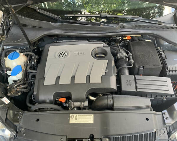 Серый Фольксваген Гольф, объемом двигателя 1.6 л и пробегом 320 тыс. км за 7350 $, фото 17 на Automoto.ua