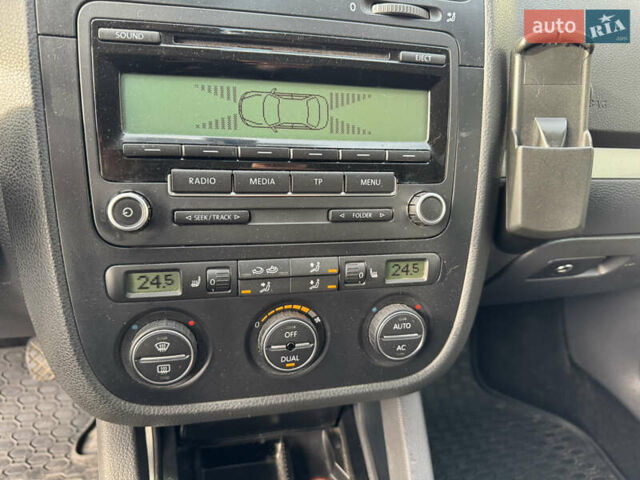 Сірий Фольксваген Гольф, об'ємом двигуна 1.9 л та пробігом 278 тис. км за 6900 $, фото 17 на Automoto.ua