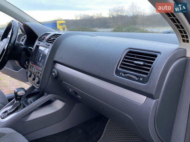 Серый Фольксваген Гольф, объемом двигателя 1.9 л и пробегом 343 тыс. км за 5900 $, фото 73 на Automoto.ua