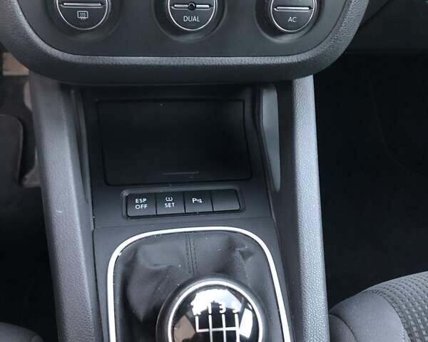 Фольксваген Гольф 2009 в Ужгороде на Automoto.ua Серый Фольксваген Гольф, объемом двигателя 1.39 л и пробегом 183 тыс. км за 6200 $, фото 15 на Automoto.ua