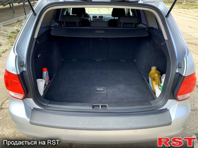 Серый Фольксваген Гольф, объемом двигателя 1.4 л и пробегом 236 тыс. км за 3800 $, фото 3 на Automoto.ua