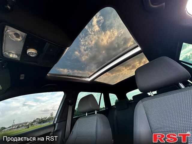 Серый Фольксваген Гольф, объемом двигателя 1.6 л и пробегом 340 тыс. км за 7600 $, фото 4 на Automoto.ua