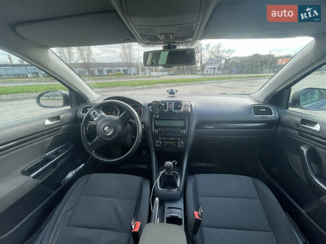 Серый Фольксваген Гольф, объемом двигателя 1.6 л и пробегом 342 тыс. км за 7200 $, фото 11 на Automoto.ua