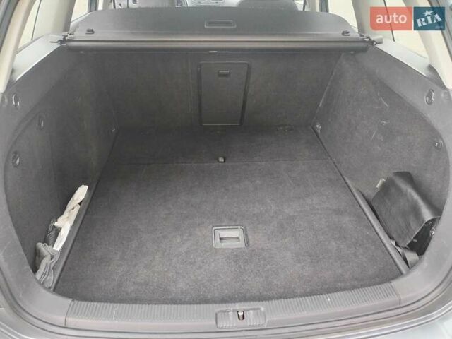 Серый Фольксваген Гольф, объемом двигателя 1.6 л и пробегом 253 тыс. км за 7700 $, фото 28 на Automoto.ua