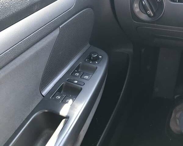 Серый Фольксваген Гольф, объемом двигателя 1.4 л и пробегом 131 тыс. км за 8800 $, фото 19 на Automoto.ua