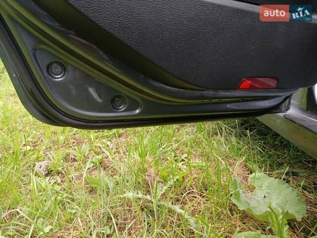 Серый Фольксваген Гольф, объемом двигателя 1.6 л и пробегом 260 тыс. км за 7400 $, фото 34 на Automoto.ua