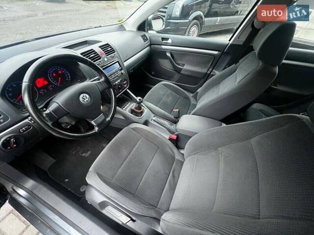 Серый Фольксваген Гольф, объемом двигателя 1.4 л и пробегом 263 тыс. км за 6500 $, фото 29 на Automoto.ua