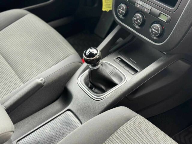 Сірий Фольксваген Гольф, об'ємом двигуна 1.6 л та пробігом 176 тис. км за 7699 $, фото 18 на Automoto.ua