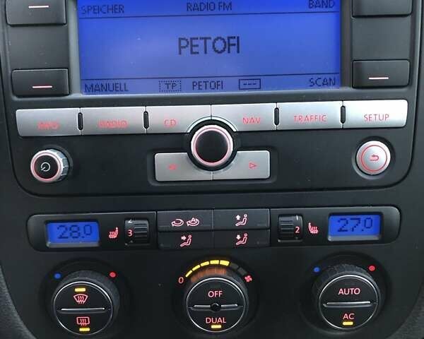 Фольксваген Гольф 2009 в Ужгороде на Automoto.ua Серый Фольксваген Гольф, объемом двигателя 1.39 л и пробегом 183 тыс. км за 6200 $, фото 11 на Automoto.ua