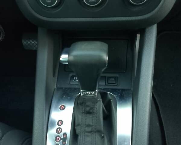 Серый Фольксваген Гольф, объемом двигателя 1.4 л и пробегом 237 тыс. км за 7500 $, фото 12 на Automoto.ua