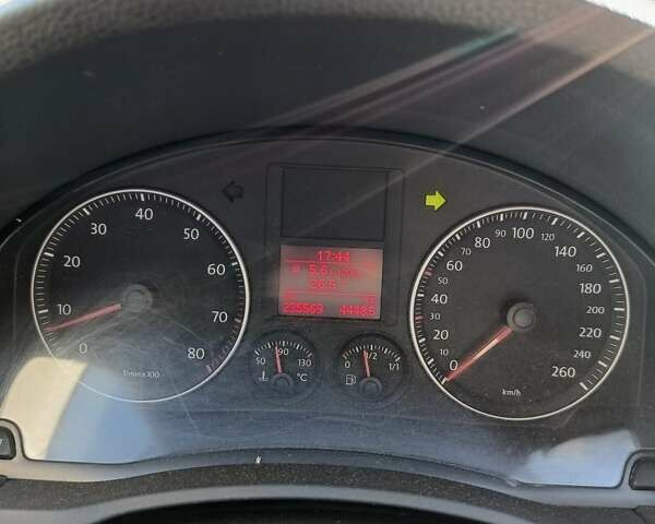 Серый Фольксваген Гольф, объемом двигателя 1.39 л и пробегом 235 тыс. км за 5500 $, фото 1 на Automoto.ua