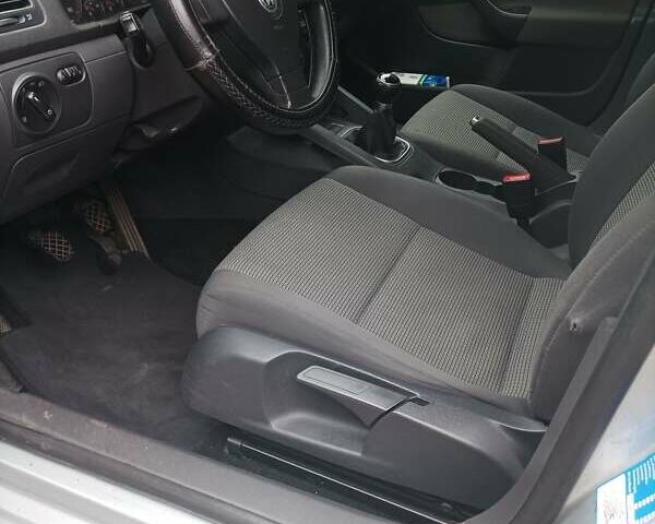 Серый Фольксваген Гольф, объемом двигателя 1.4 л и пробегом 175 тыс. км за 5300 $, фото 34 на Automoto.ua