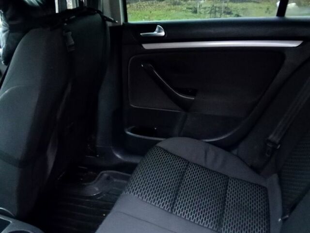 Серый Фольксваген Гольф, объемом двигателя 1.6 л и пробегом 300 тыс. км за 6800 $, фото 8 на Automoto.ua