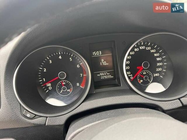 Фольксваген Гольф 2010 в Славуте на Automoto.ua Серый Фольксваген Гольф, объемом двигателя 1.39 л и пробегом 230 тыс. км за 7200 $, фото 16 на Automoto.ua