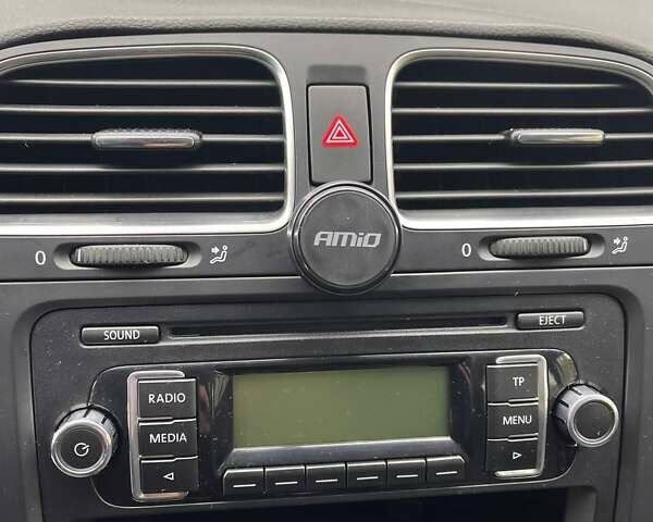 Фольксваген Гольф 2010 в Славуте на Automoto.ua Серый Фольксваген Гольф, объемом двигателя 1.39 л и пробегом 230 тыс. км за 7200 $, фото 15 на Automoto.ua