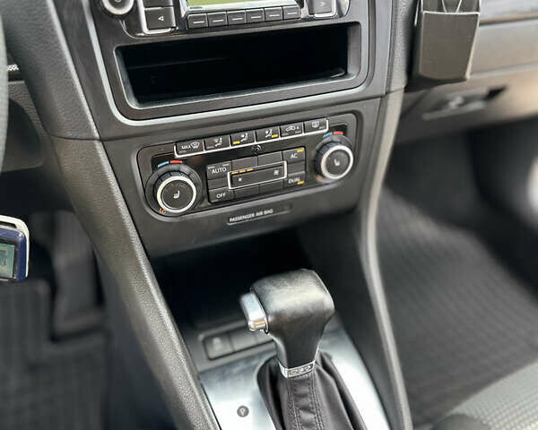 Серый Фольксваген Гольф, объемом двигателя 1.6 л и пробегом 188 тыс. км за 7999 $, фото 9 на Automoto.ua