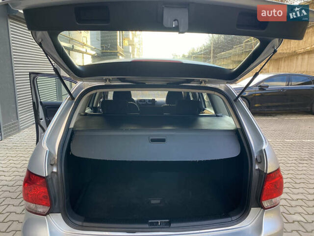 Серый Фольксваген Гольф, объемом двигателя 1.6 л и пробегом 217 тыс. км за 8800 $, фото 41 на Automoto.ua