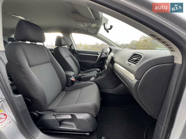 Сірий Фольксваген Гольф, об'ємом двигуна 1.6 л та пробігом 213 тис. км за 7100 $, фото 57 на Automoto.ua