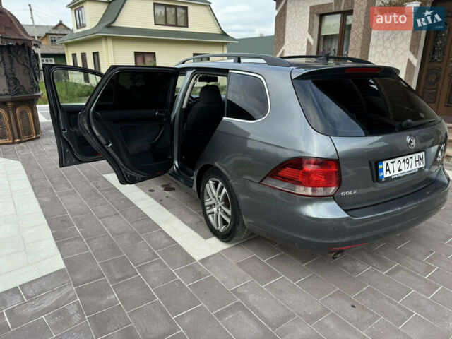 Серый Фольксваген Гольф, объемом двигателя 1.6 л и пробегом 300 тыс. км за 6300 $, фото 20 на Automoto.ua