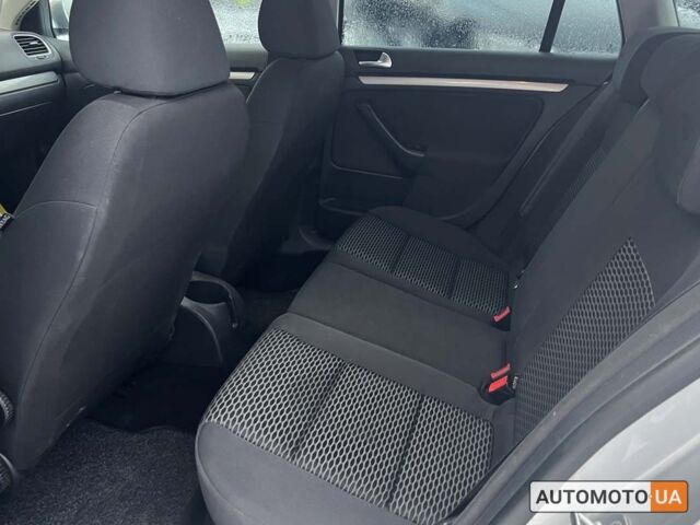 Сірий Фольксваген Гольф, об'ємом двигуна 1.6 л та пробігом 271 тис. км за 7400 $, фото 15 на Automoto.ua