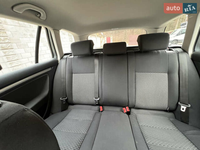 Сірий Фольксваген Гольф, об'ємом двигуна 1.39 л та пробігом 180 тис. км за 5999 $, фото 14 на Automoto.ua