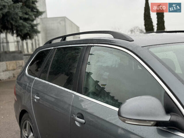 Серый Фольксваген Гольф, объемом двигателя 1.6 л и пробегом 298 тыс. км за 6550 $, фото 17 на Automoto.ua