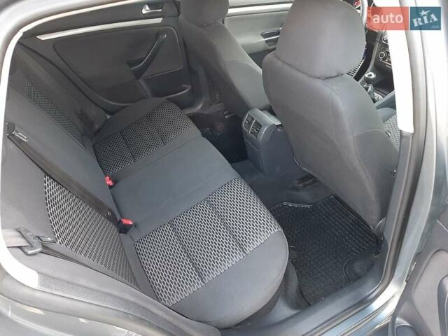 Сірий Фольксваген Гольф, об'ємом двигуна 1.6 л та пробігом 360 тис. км за 6499 $, фото 25 на Automoto.ua