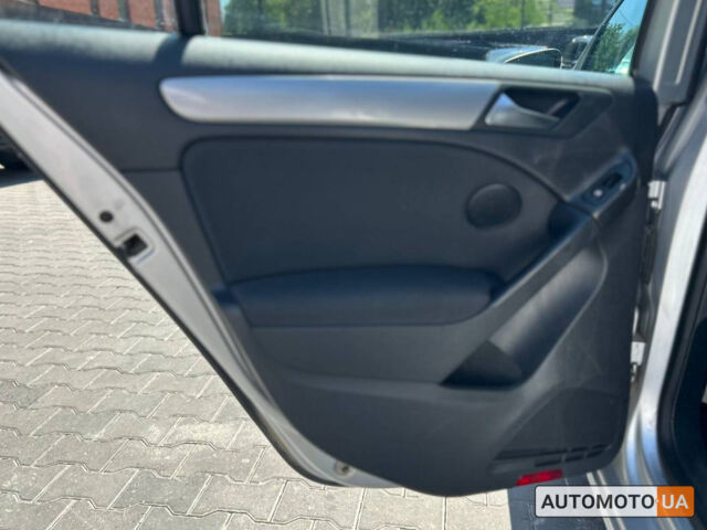 Сірий Фольксваген Гольф, об'ємом двигуна 2 л та пробігом 332 тис. км за 8200 $, фото 20 на Automoto.ua