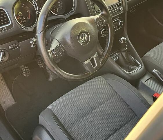 Серый Фольксваген Гольф, объемом двигателя 2 л и пробегом 370 тыс. км за 7900 $, фото 6 на Automoto.ua