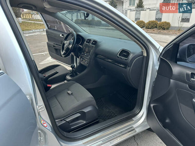 Серый Фольксваген Гольф, объемом двигателя 1.6 л и пробегом 202 тыс. км за 7399 $, фото 39 на Automoto.ua