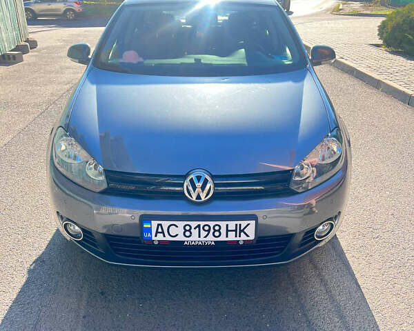 Фольксваген Гольф 2010 в Луцке на Automoto.ua Серый Фольксваген Гольф, объемом двигателя 1.6 л и пробегом 180 тыс. км за 8100 $, фото 1 на Automoto.ua