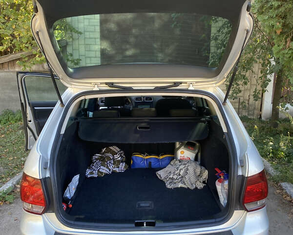 Серый Фольксваген Гольф, объемом двигателя 1.39 л и пробегом 235 тыс. км за 8500 $, фото 28 на Automoto.ua