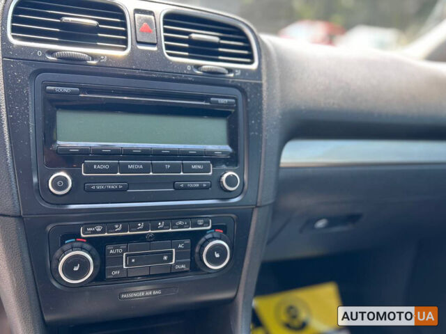 Сірий Фольксваген Гольф, об'ємом двигуна 2 л та пробігом 332 тис. км за 8200 $, фото 15 на Automoto.ua