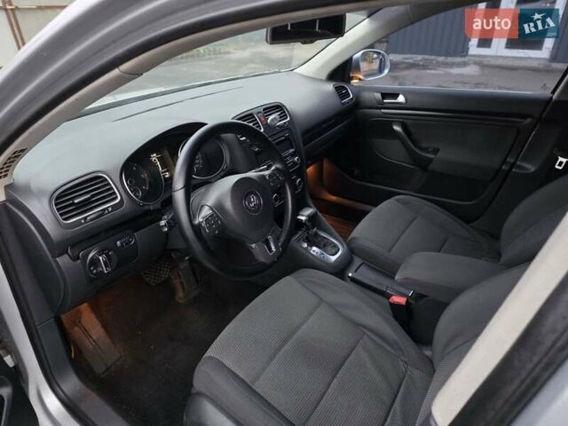 Серый Фольксваген Гольф, объемом двигателя 1.6 л и пробегом 270 тыс. км за 7500 $, фото 12 на Automoto.ua