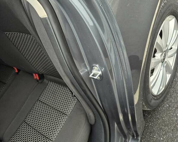 Сірий Фольксваген Гольф, об'ємом двигуна 1.6 л та пробігом 219 тис. км за 8100 $, фото 27 на Automoto.ua