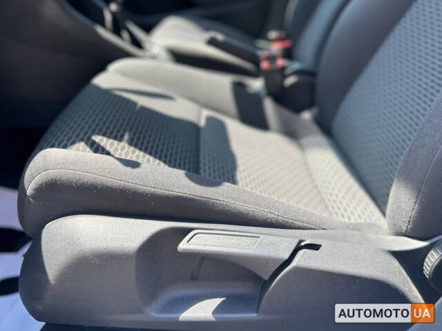 Сірий Фольксваген Гольф, об'ємом двигуна 2 л та пробігом 332 тис. км за 8200 $, фото 11 на Automoto.ua